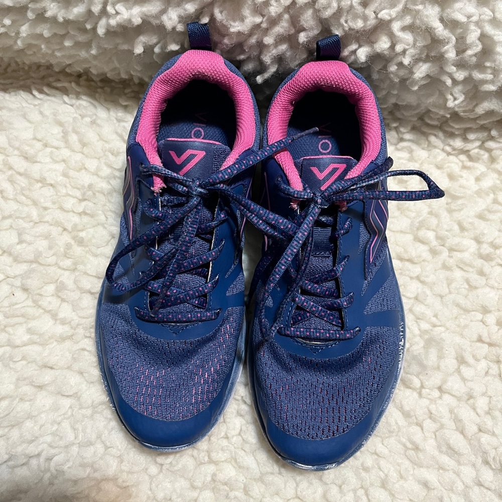 Vionic Miles Active Sneaker, size 7